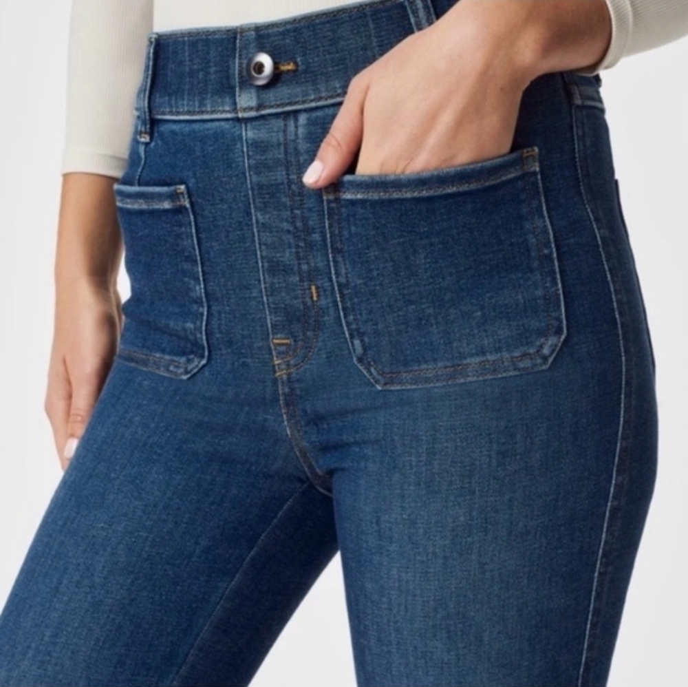 SPANX shape EveryWear Flare Jeans pull-on style with patch pockets Size XL - Picture 6 of 16